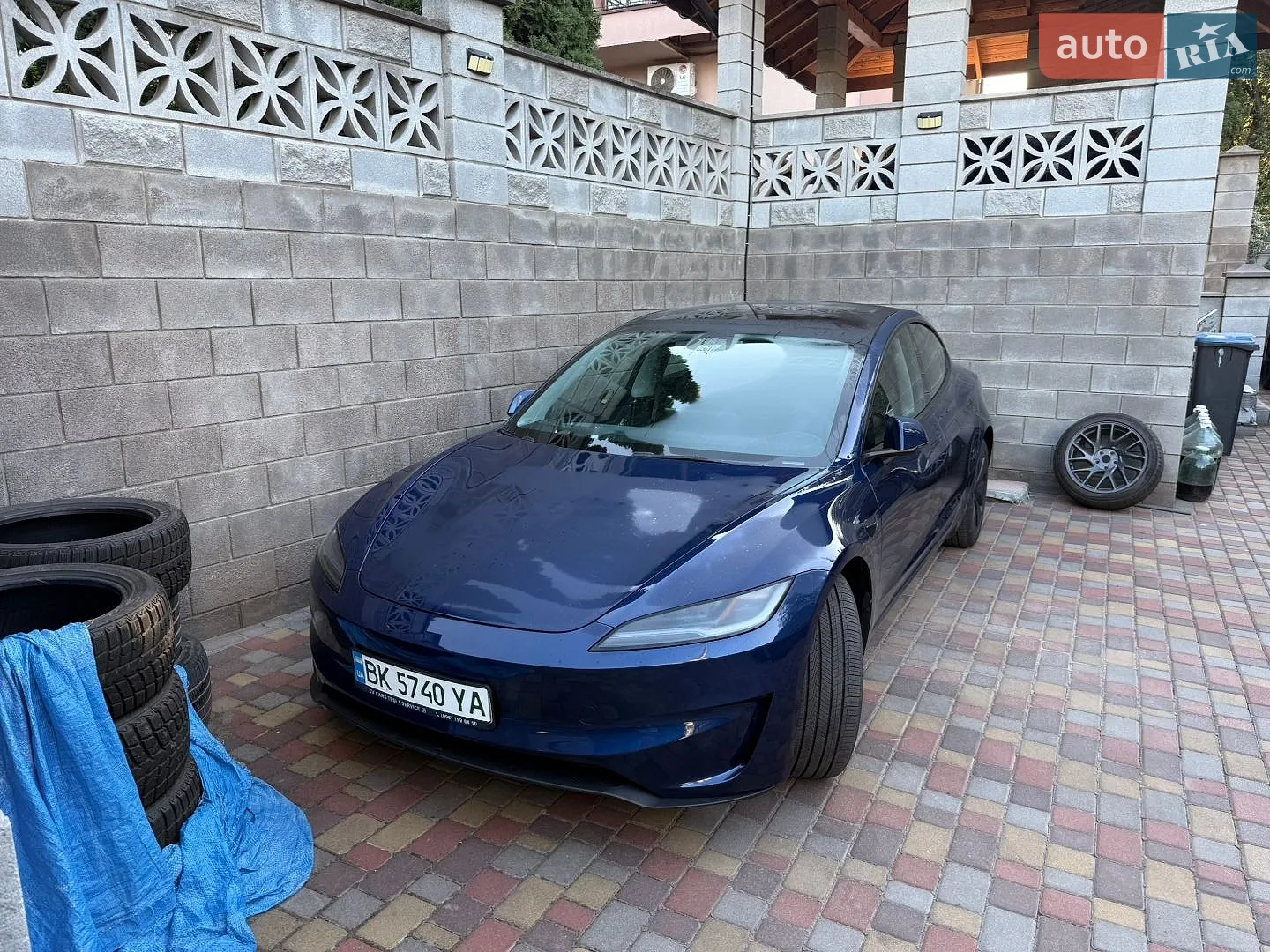 Tesla Model 3, 2025