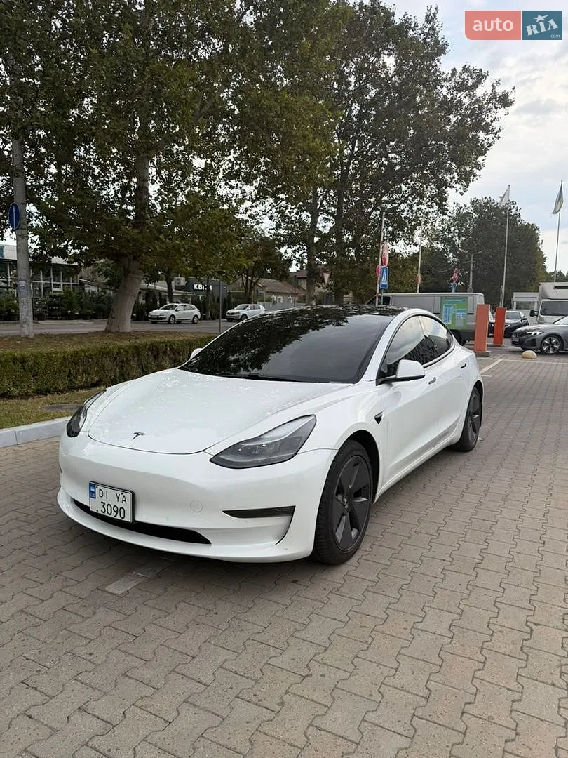 Tesla Model 3, 2021
