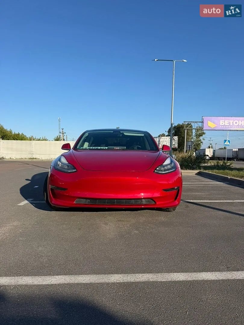 Tesla Model 3, 2019