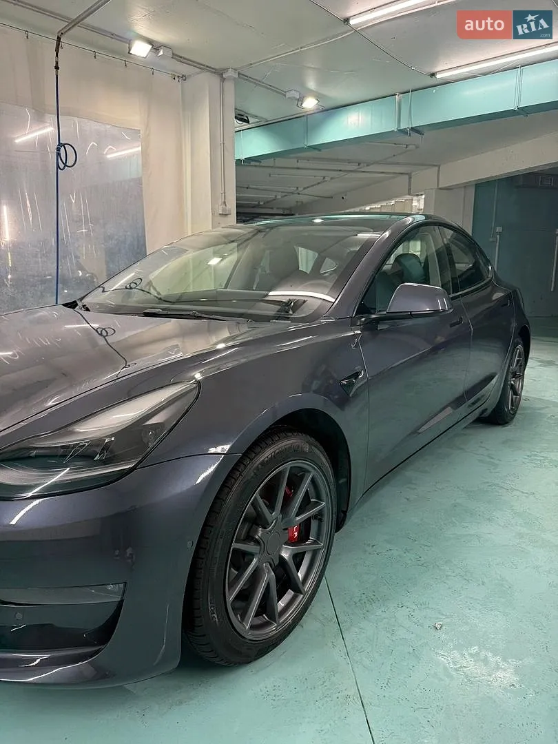 Tesla Model 3, 2022