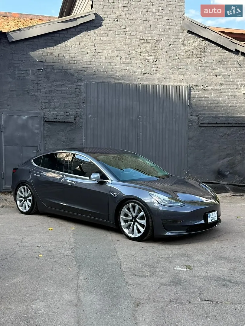 Tesla Model 3, 2018