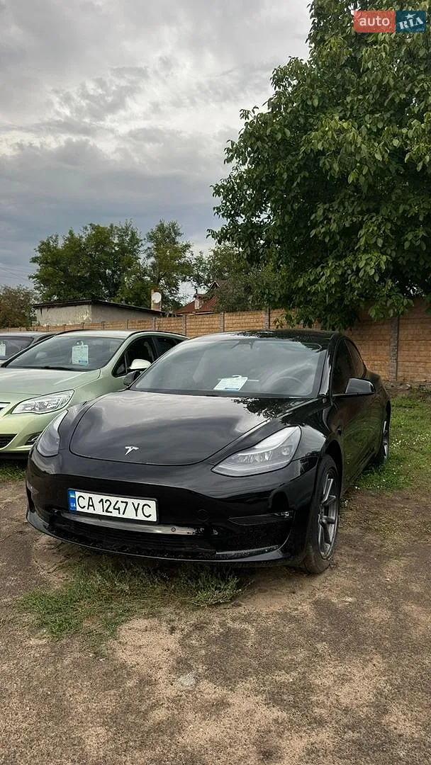 Tesla Model 3, 2021