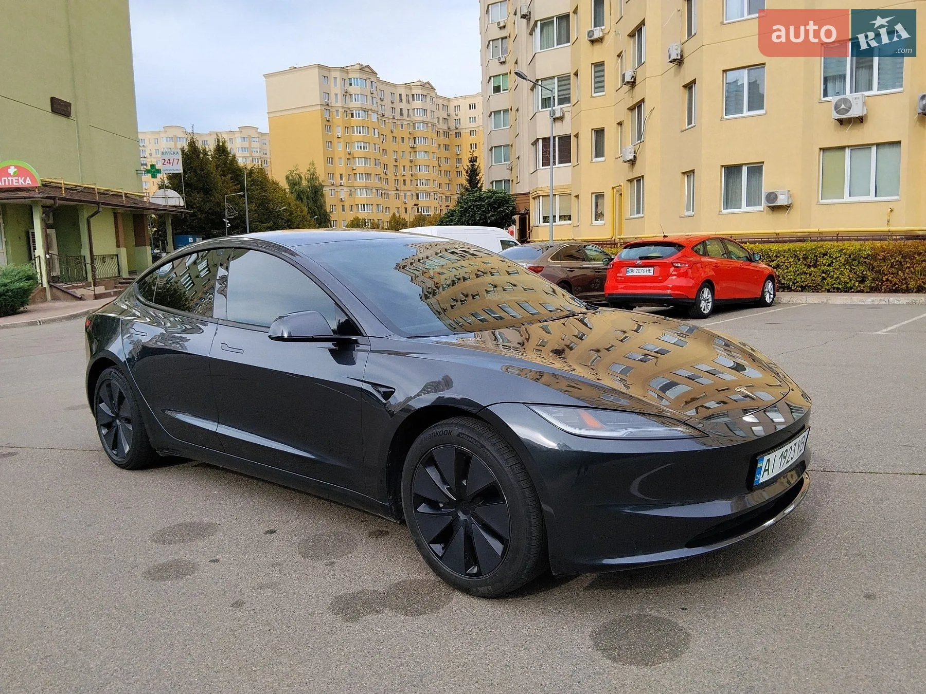 Tesla Model 3, 2024