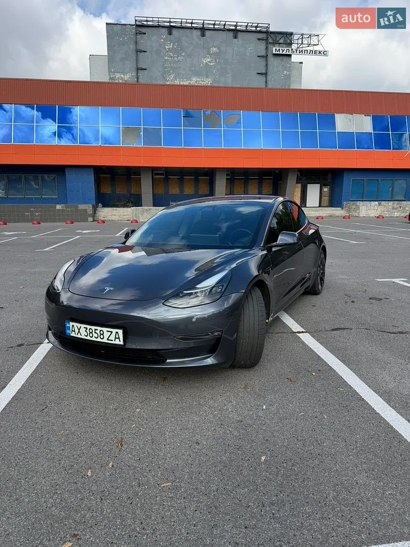 Tesla Model 3, 2021