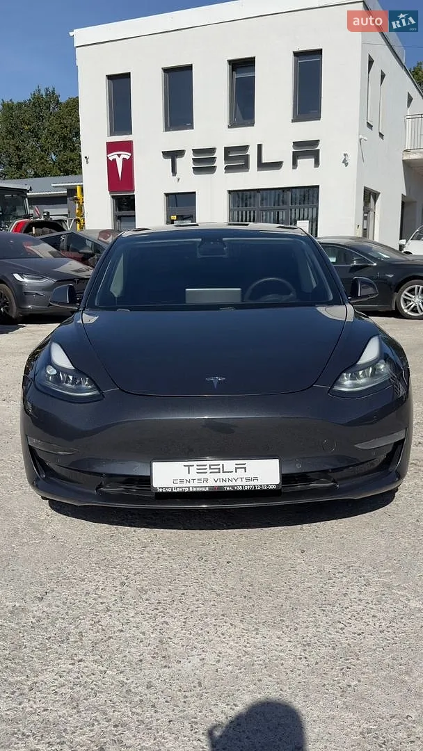 Tesla Model 3, 2021