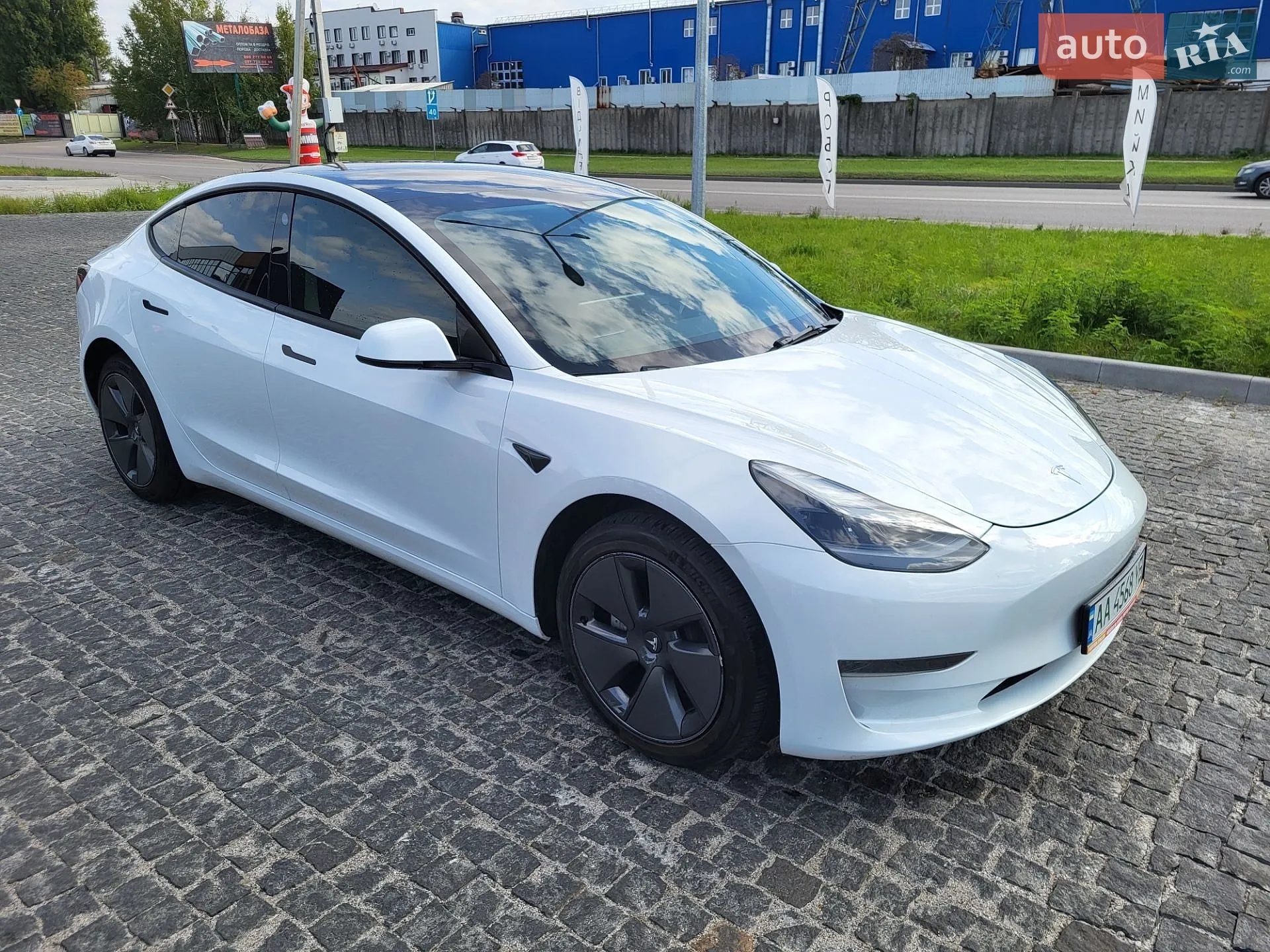 Tesla Model 3, 2023