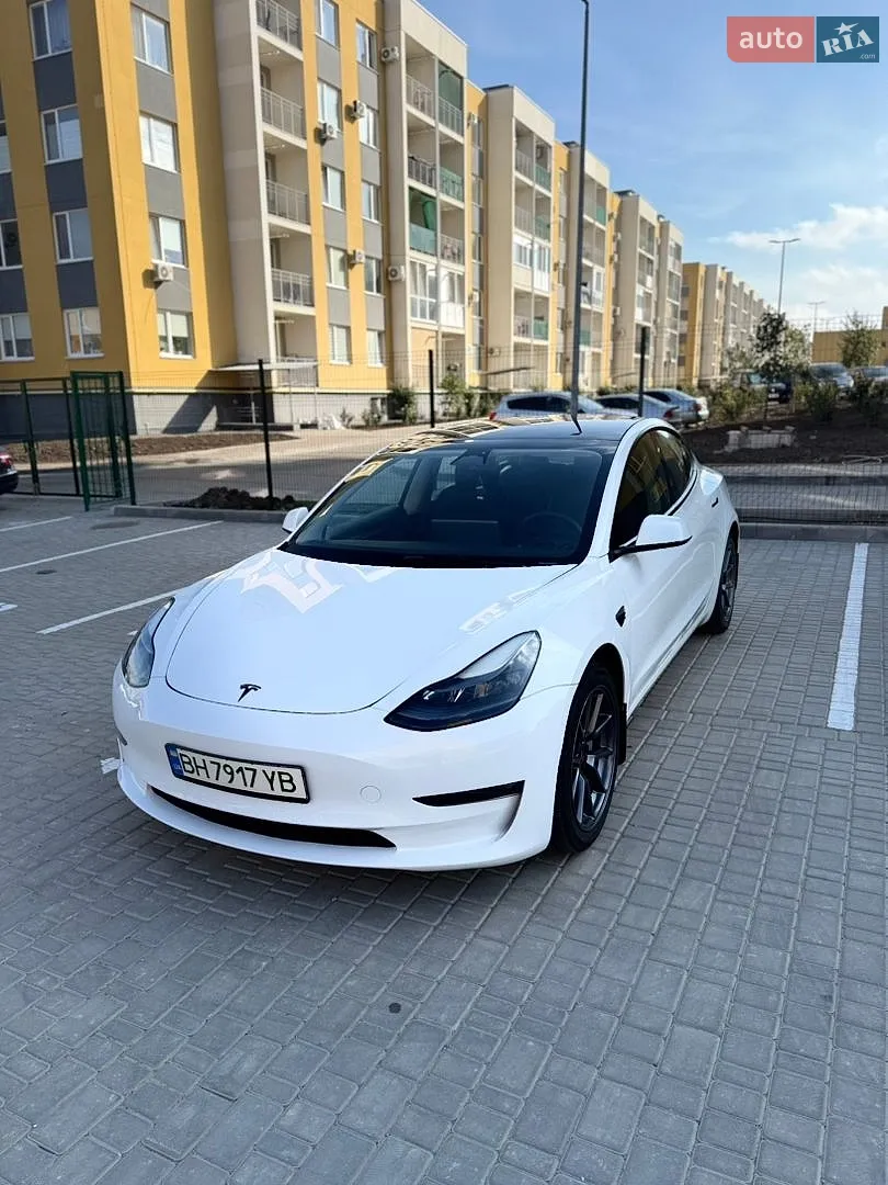 Tesla Model 3, 2023