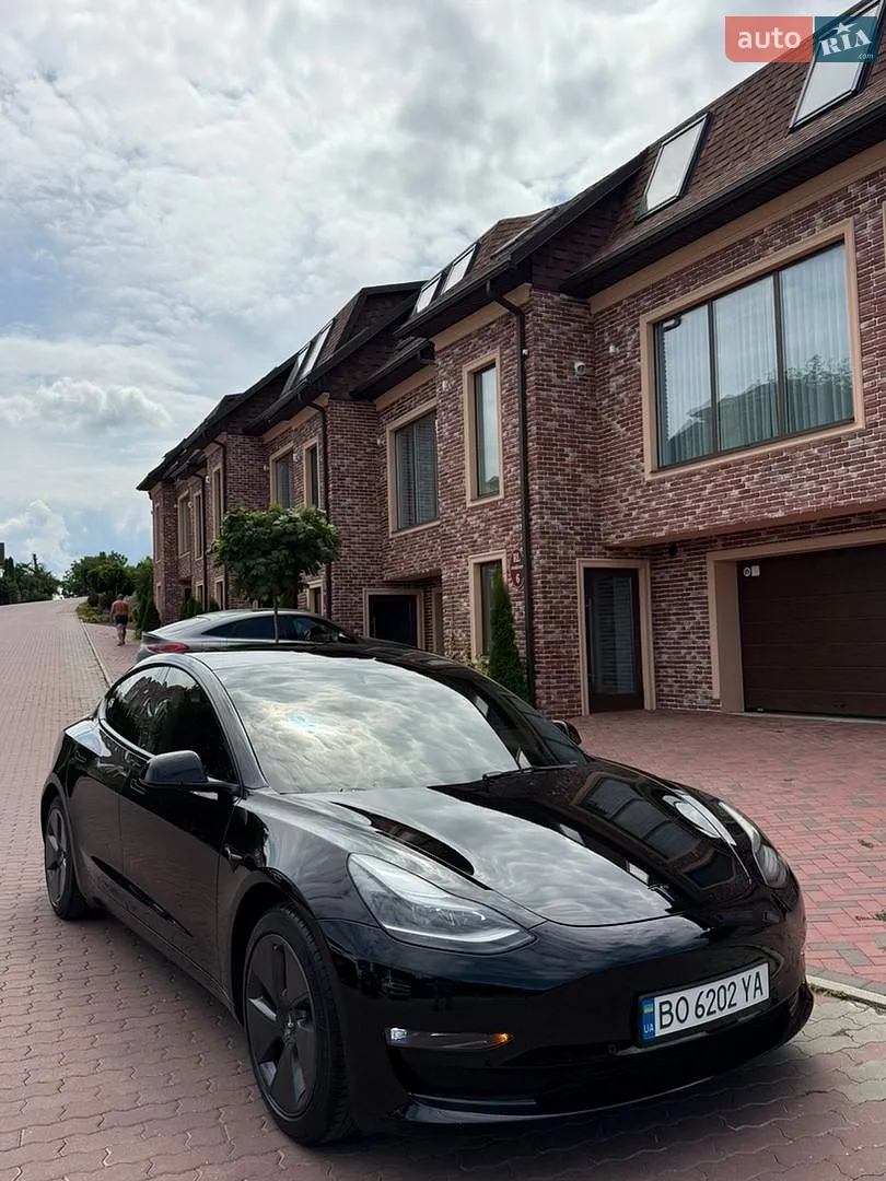 Tesla Model 3, 2021