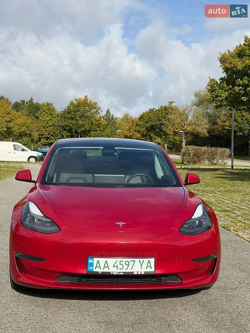 Tesla Model 3, 2021