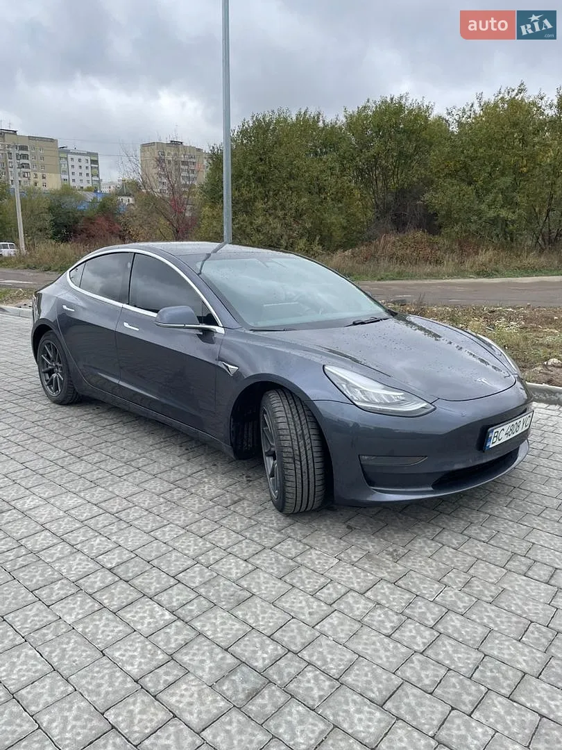 Tesla Model 3, 2019