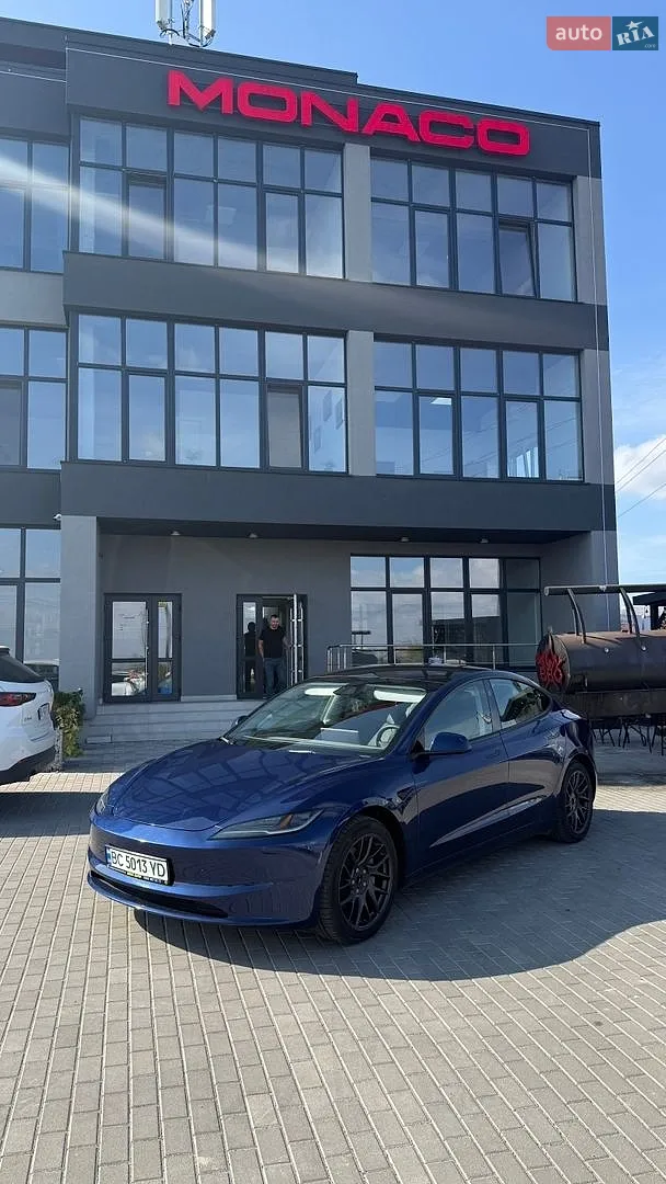 Tesla Model 3, 2024