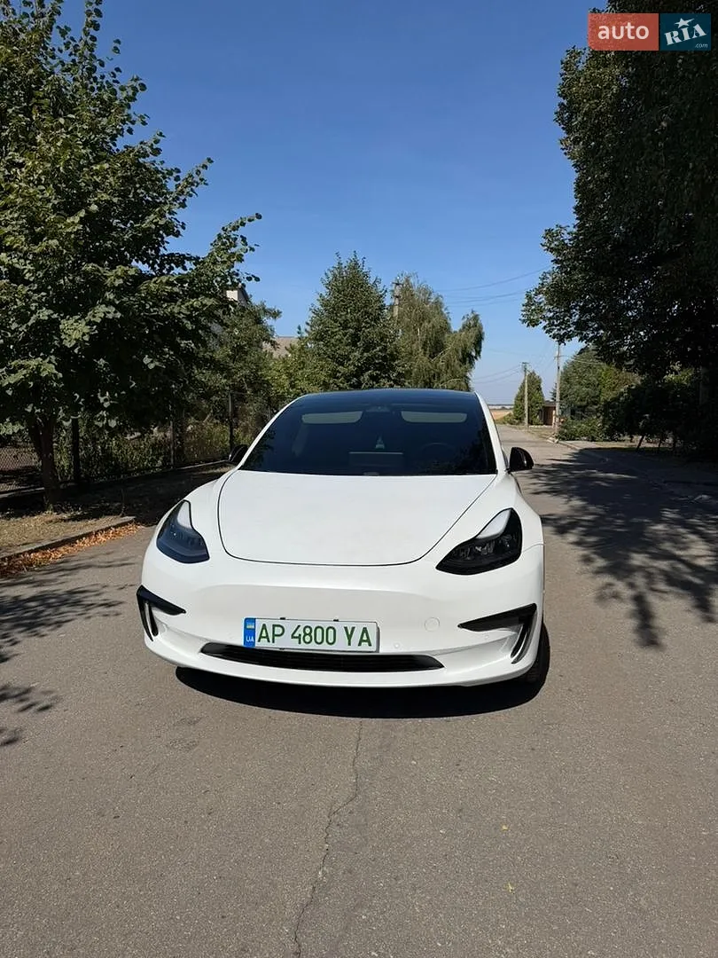 Tesla Model 3, 2021