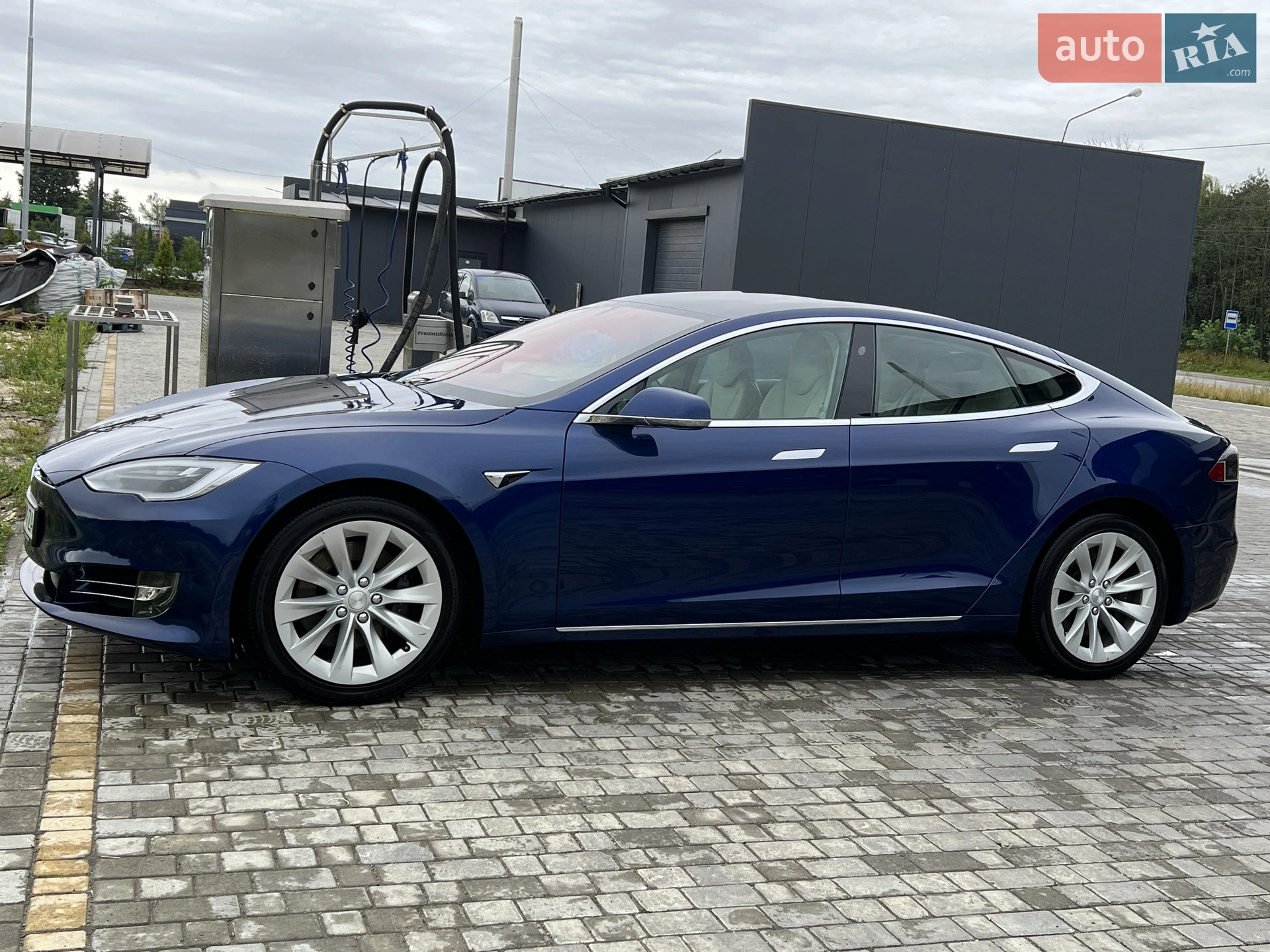 Tesla Model S, 2018