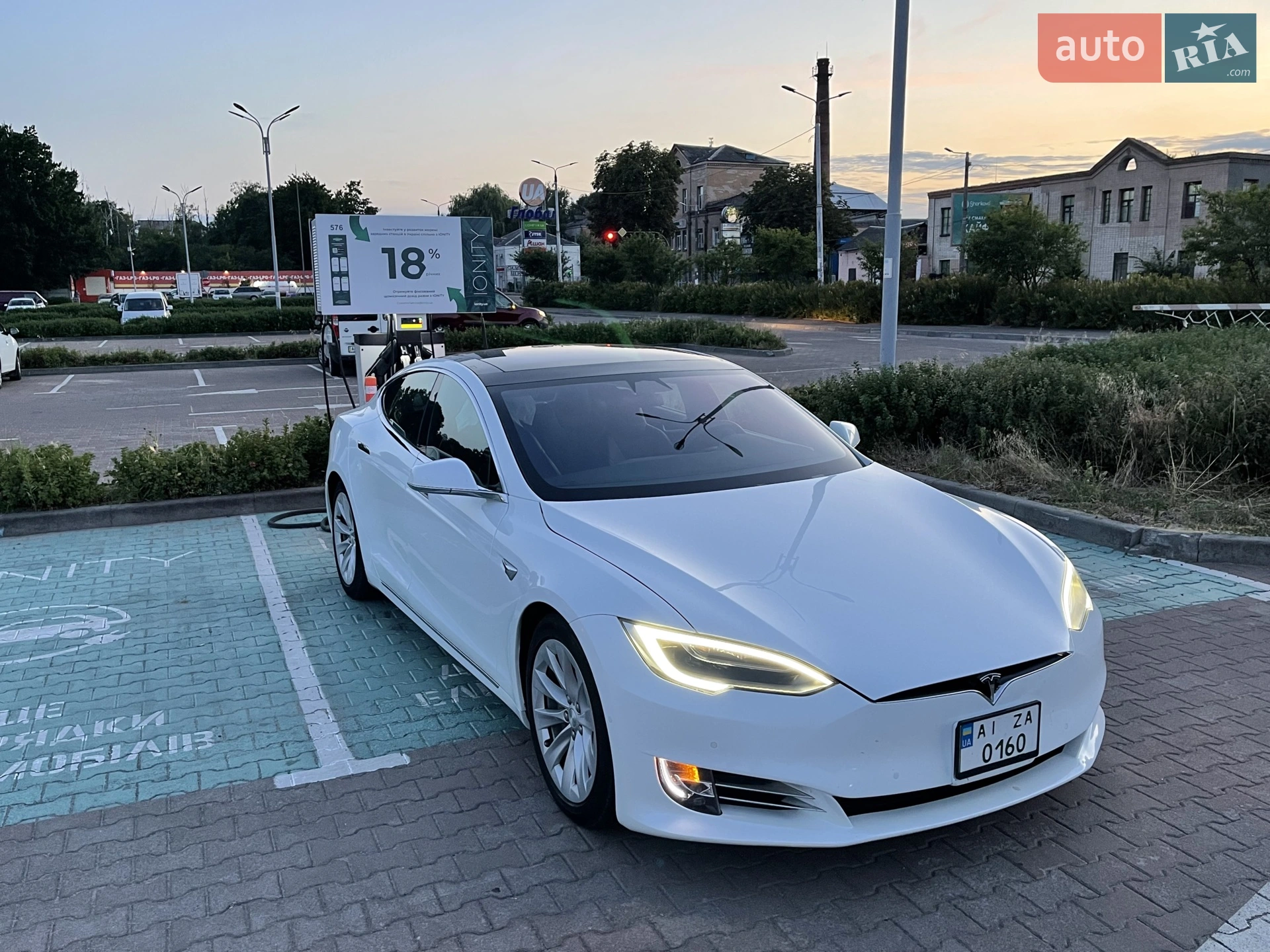 Tesla Model S, 2016