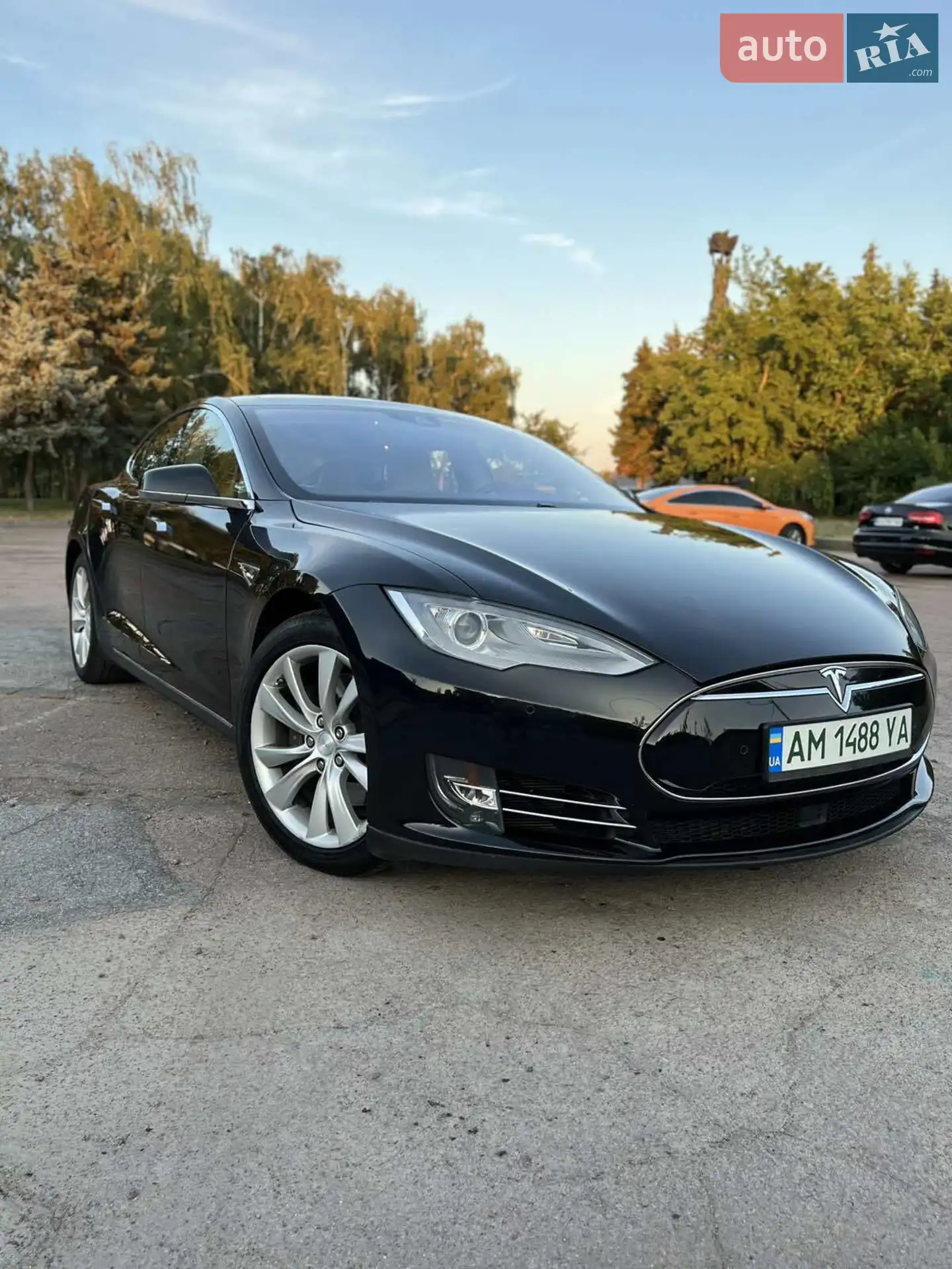 Tesla Model S, 2015