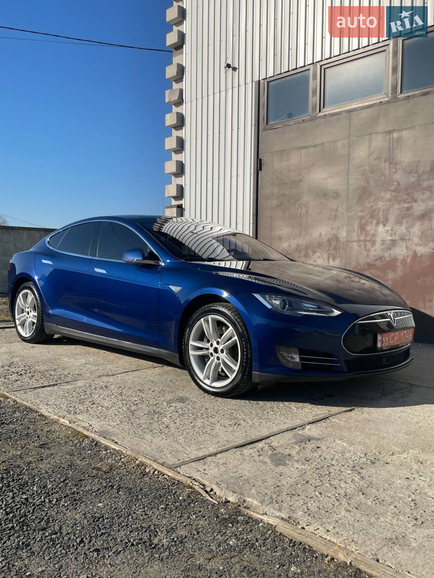 Tesla Model S, 2015
