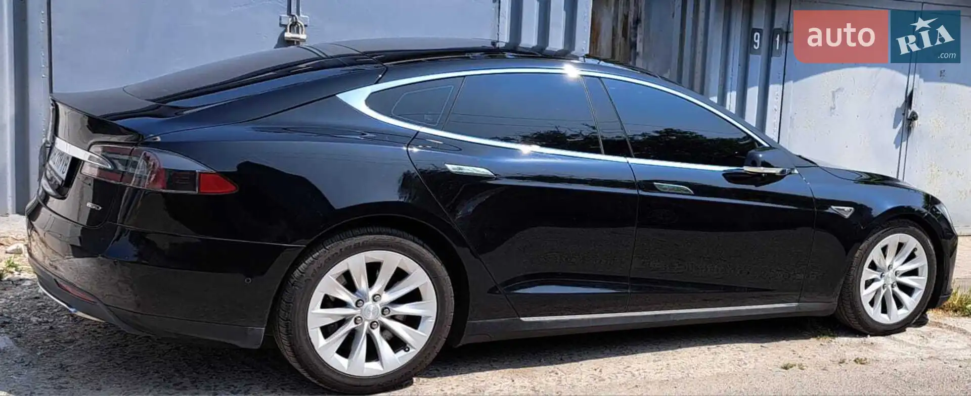 Tesla Model S, 2015