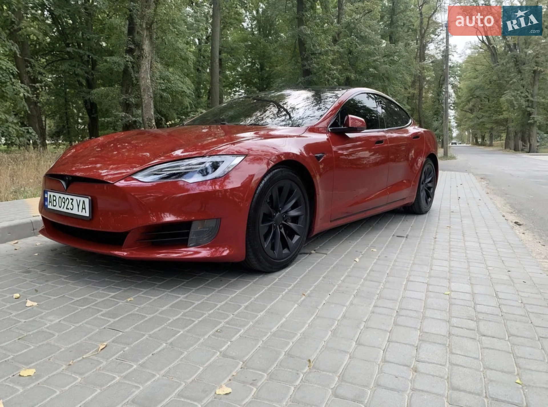Tesla Model S, 2016