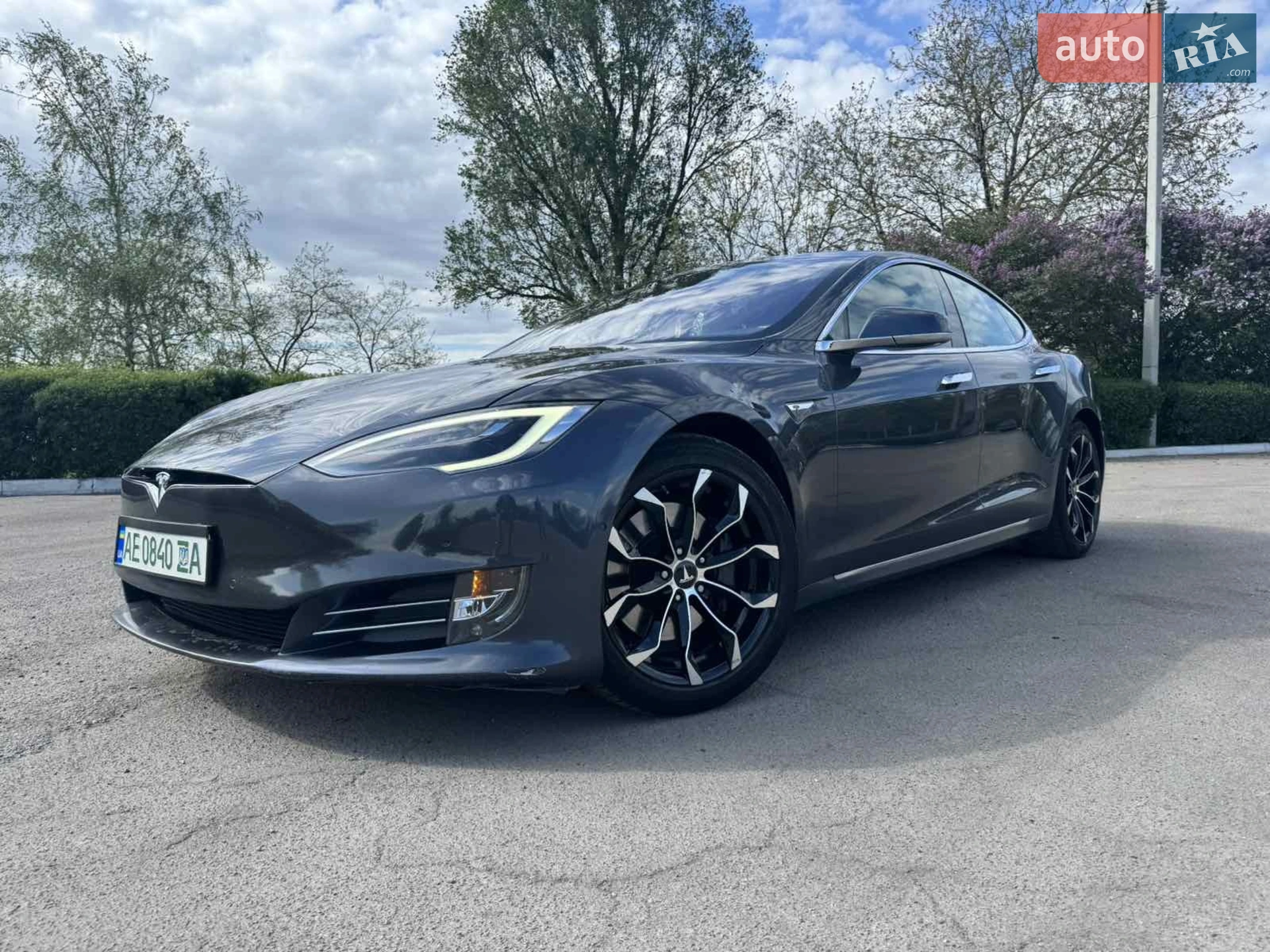 Tesla Model S, 2016