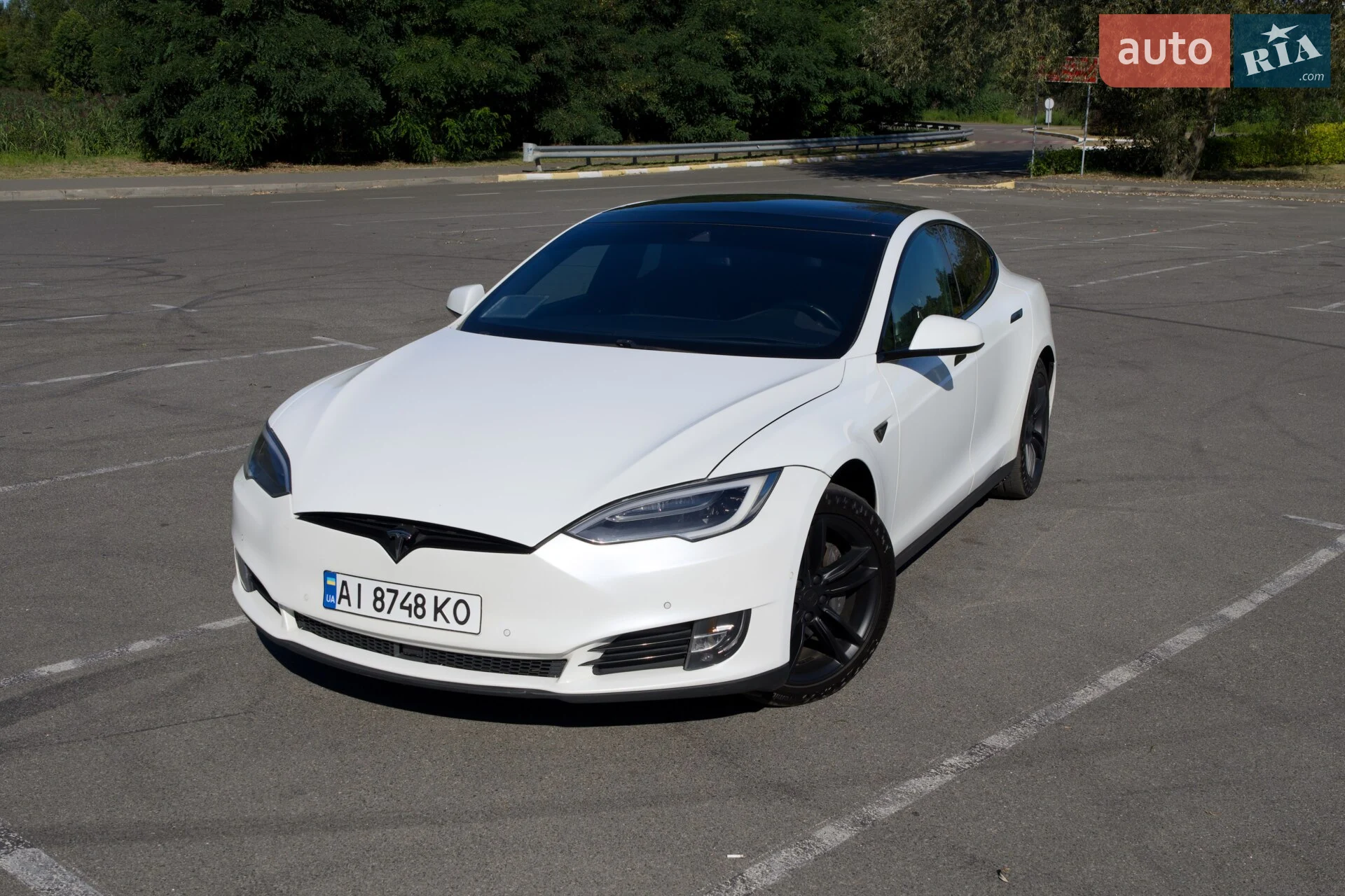 Tesla Model S, 2015