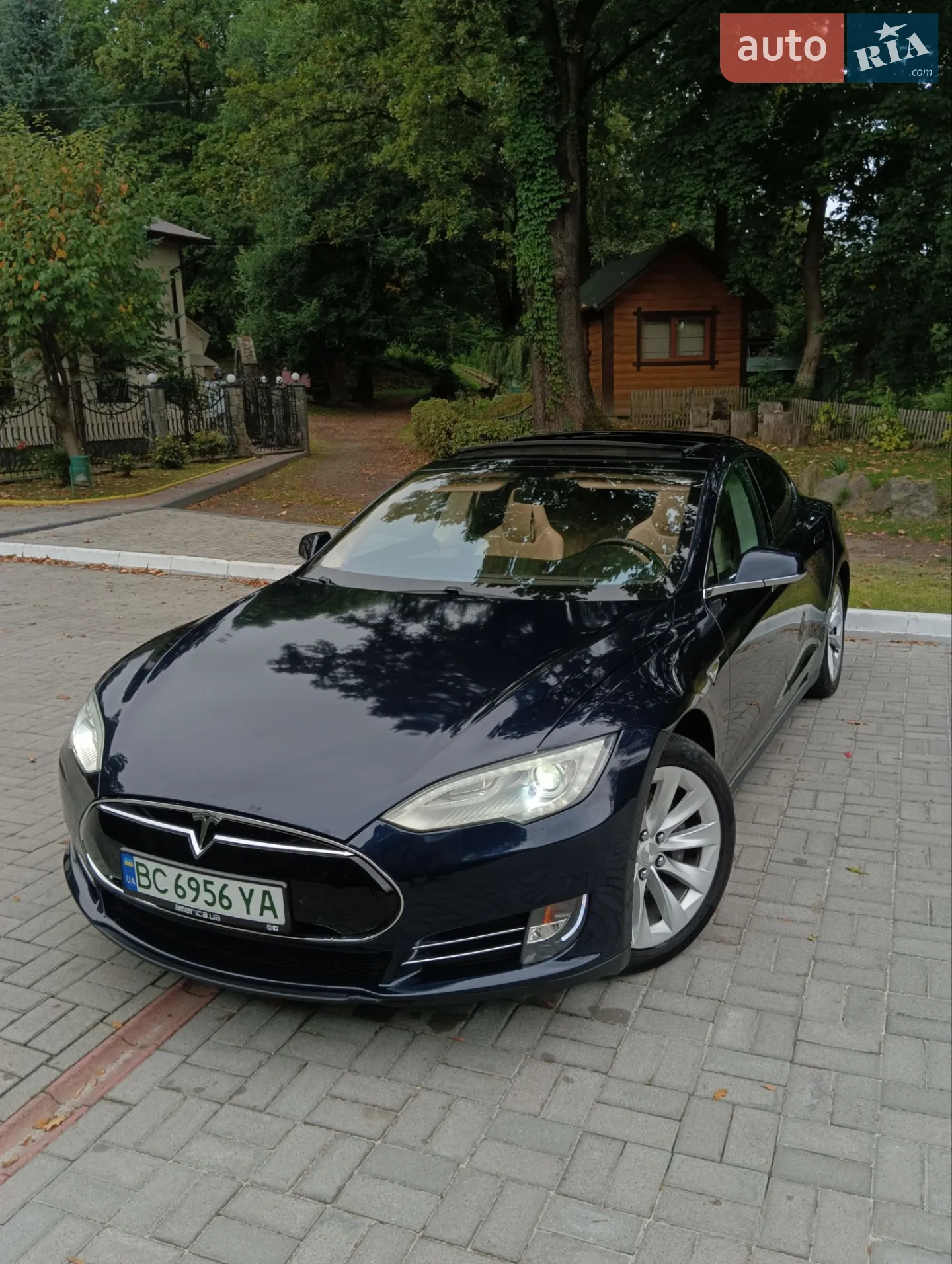 Tesla Model S, 2013