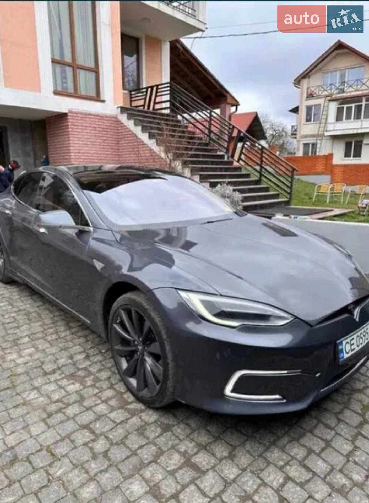 Tesla Model S, 2013