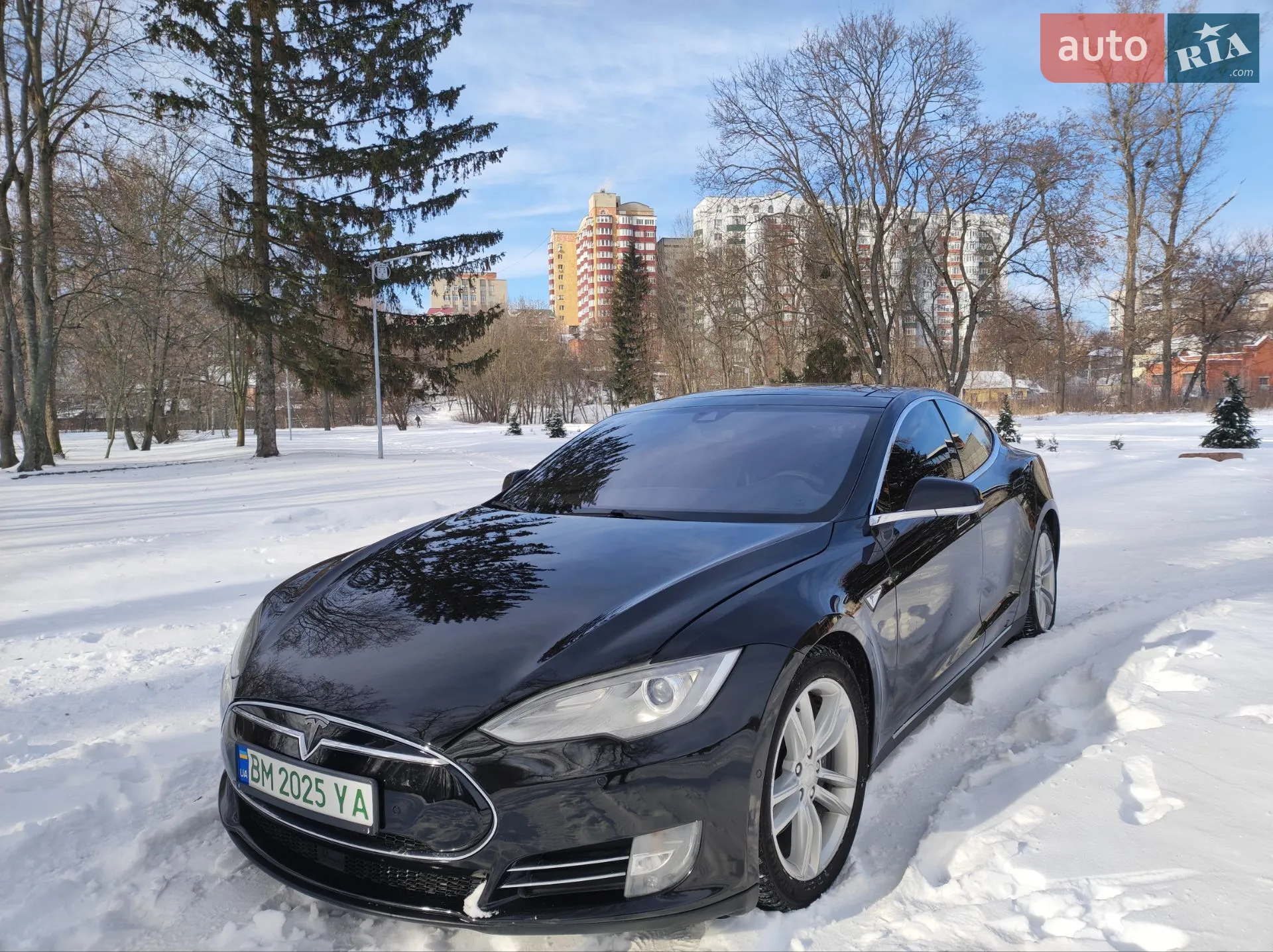 Tesla Model S, 2015