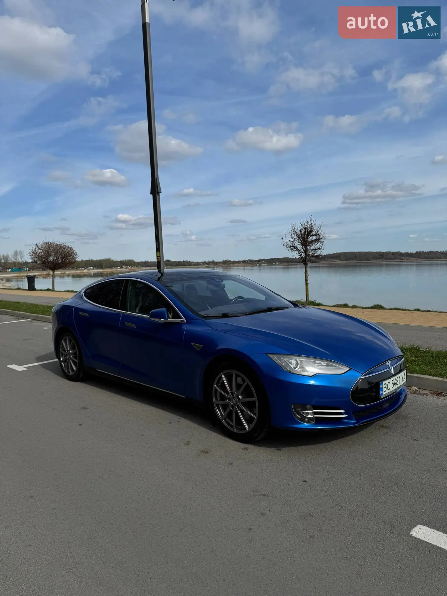Tesla Model S, 2015