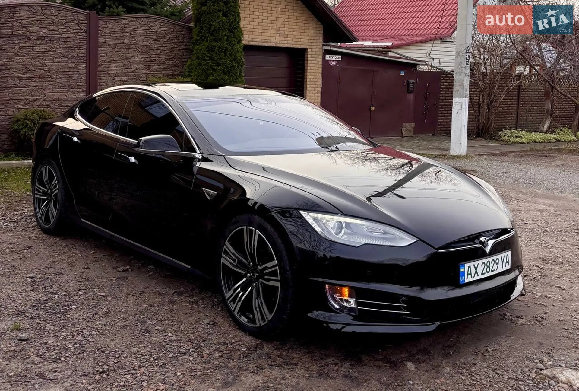 Tesla Model S, 2015