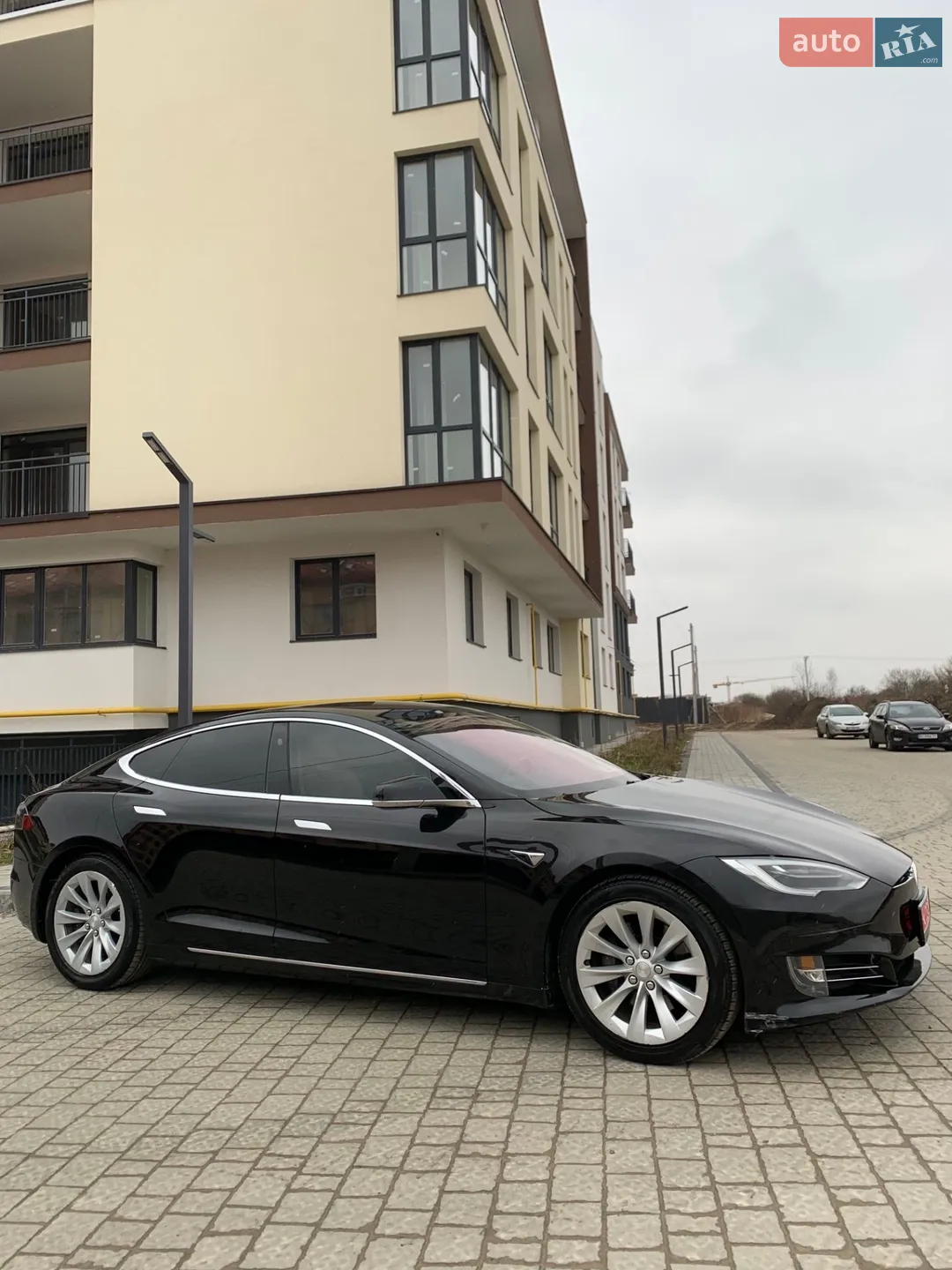 Tesla Model S, 2019