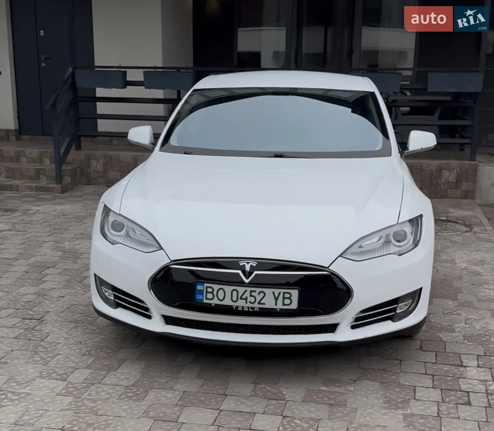 Tesla Model S, 2013