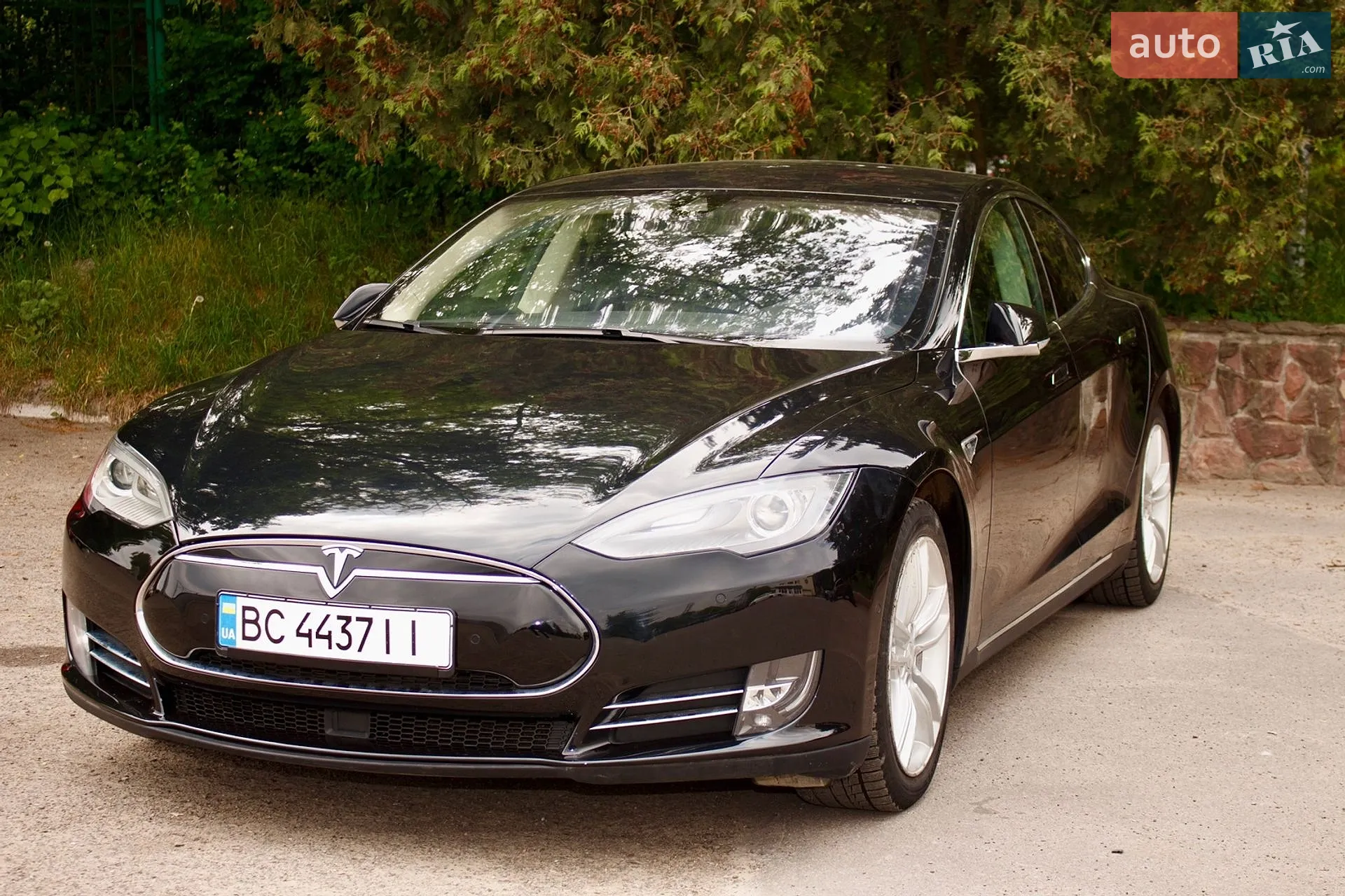 Tesla Model S, 2015