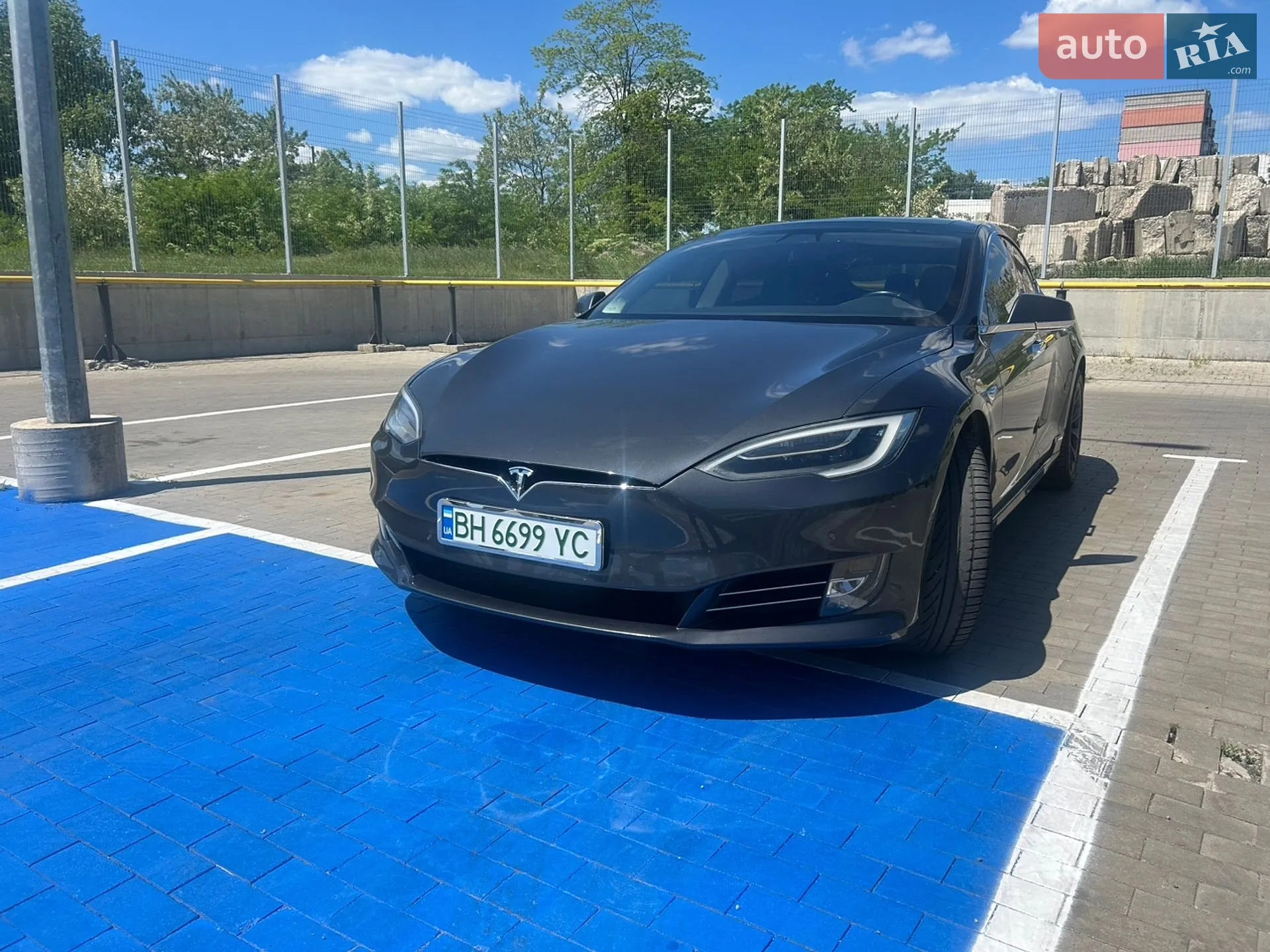 Tesla Model S, 2017