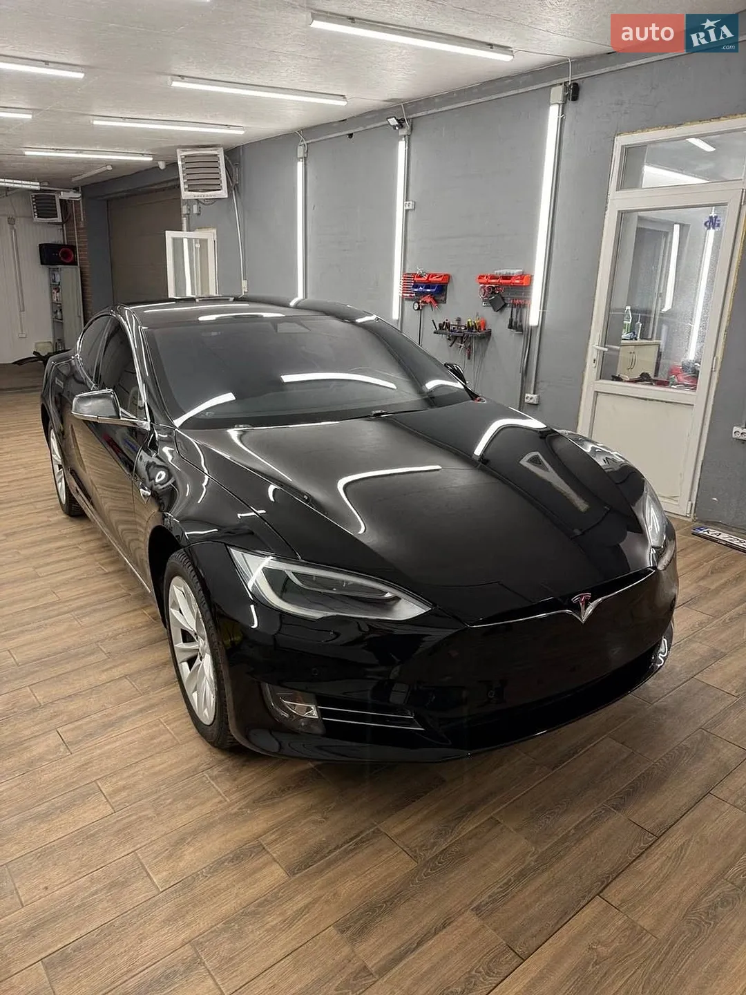 Tesla Model S, 2017