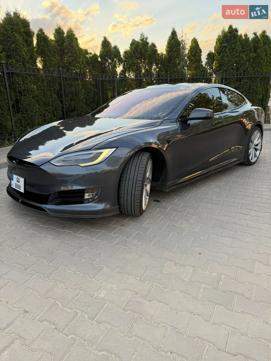 Tesla Model S, 2018