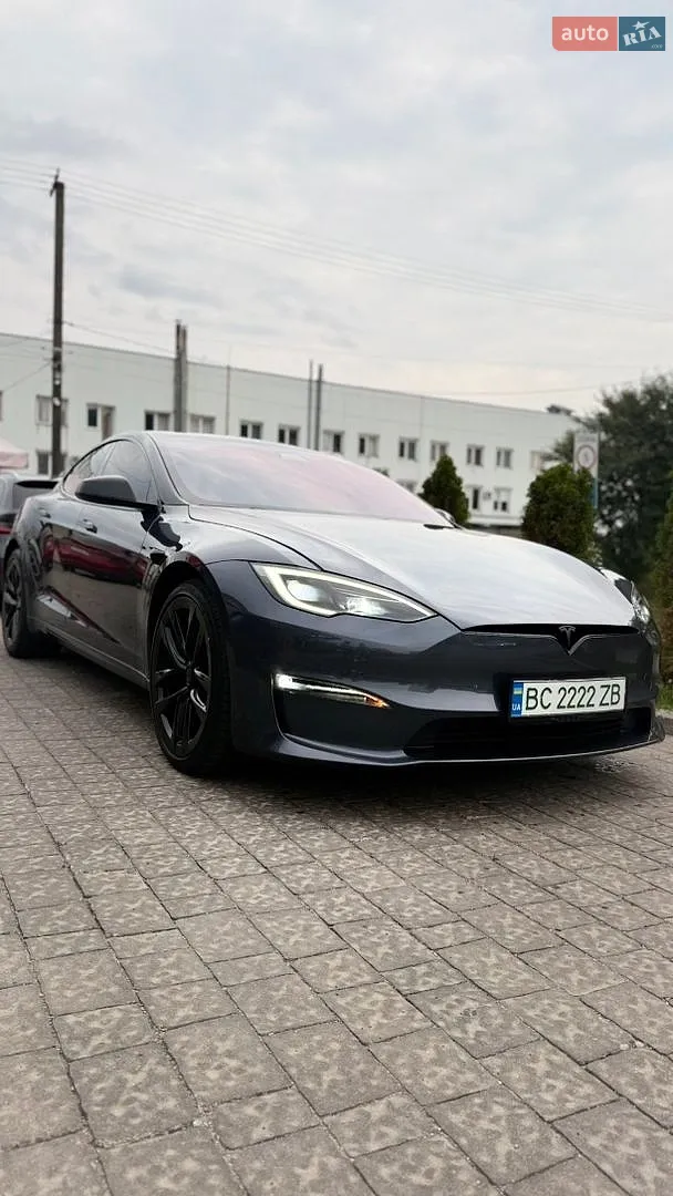 Tesla Model S, 2022