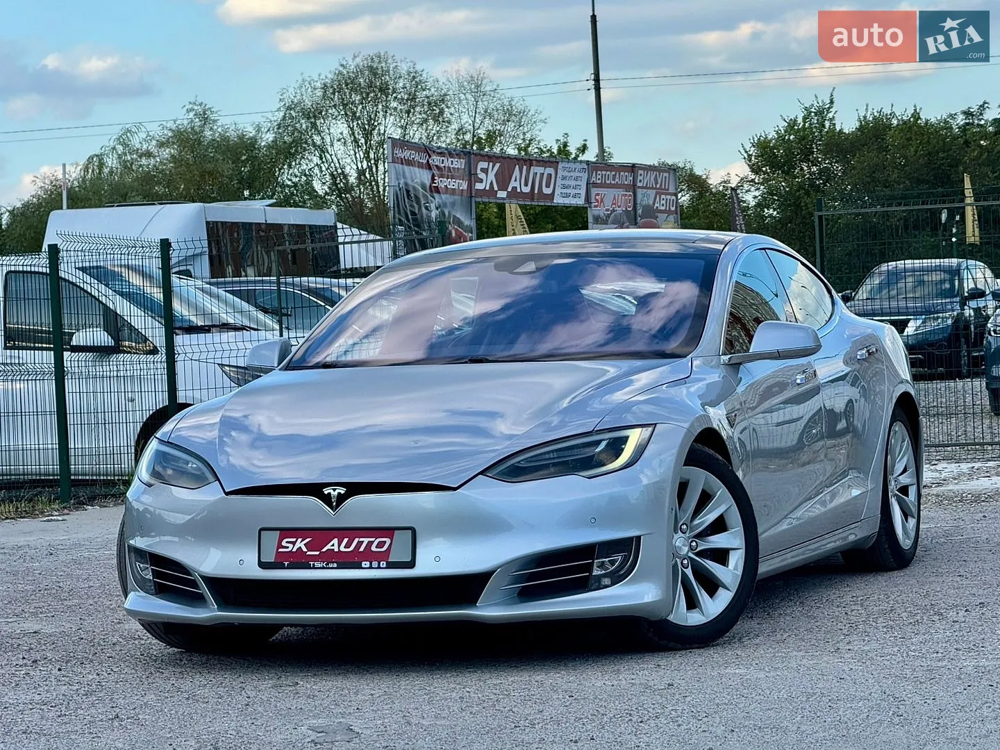 Tesla Model S, 2016