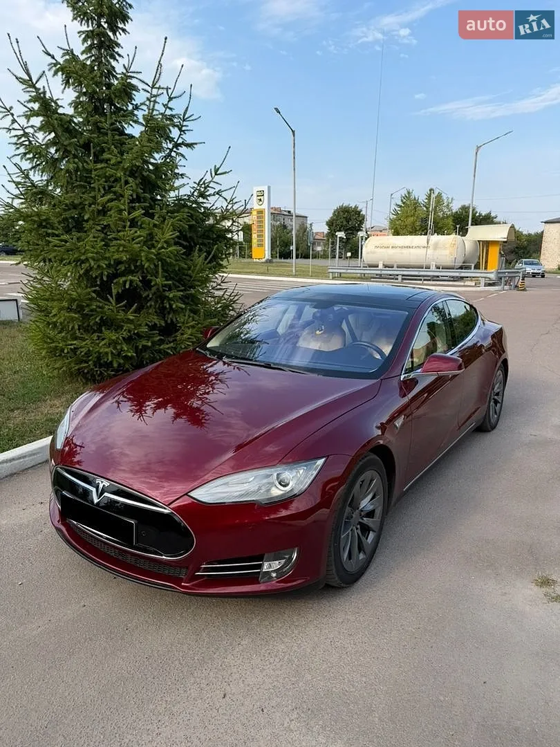 Tesla Model S, 2013
