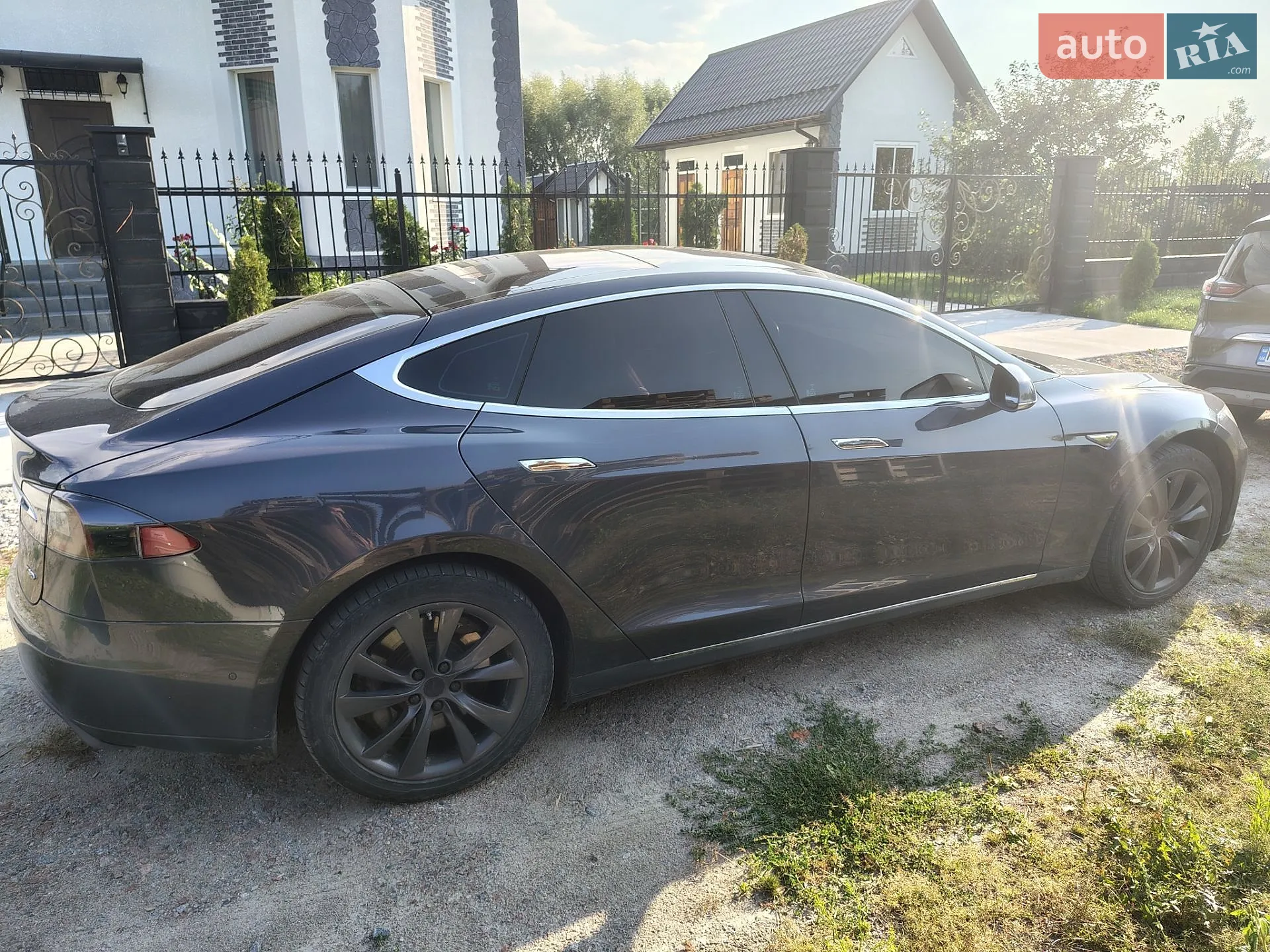 Tesla Model S, 2015