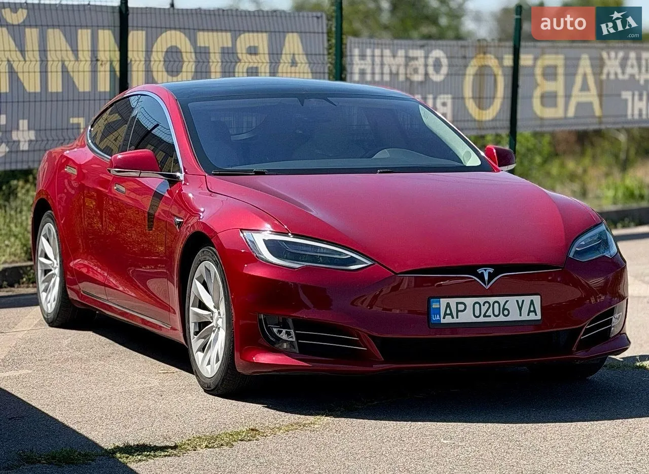 Tesla Model S, 2018
