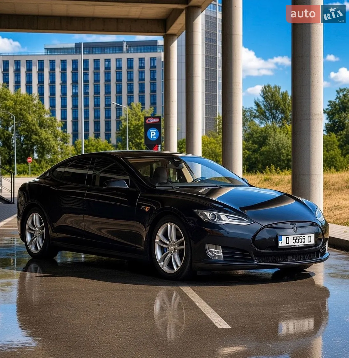 Tesla Model S, 2015