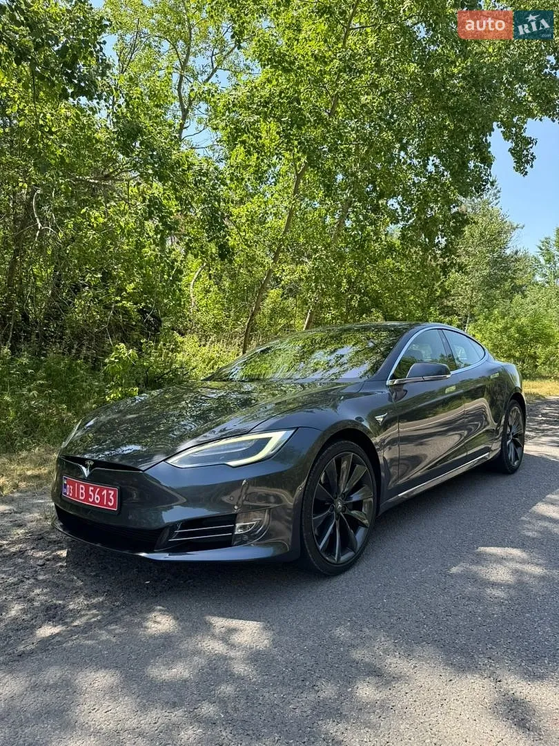 Tesla Model S, 2018