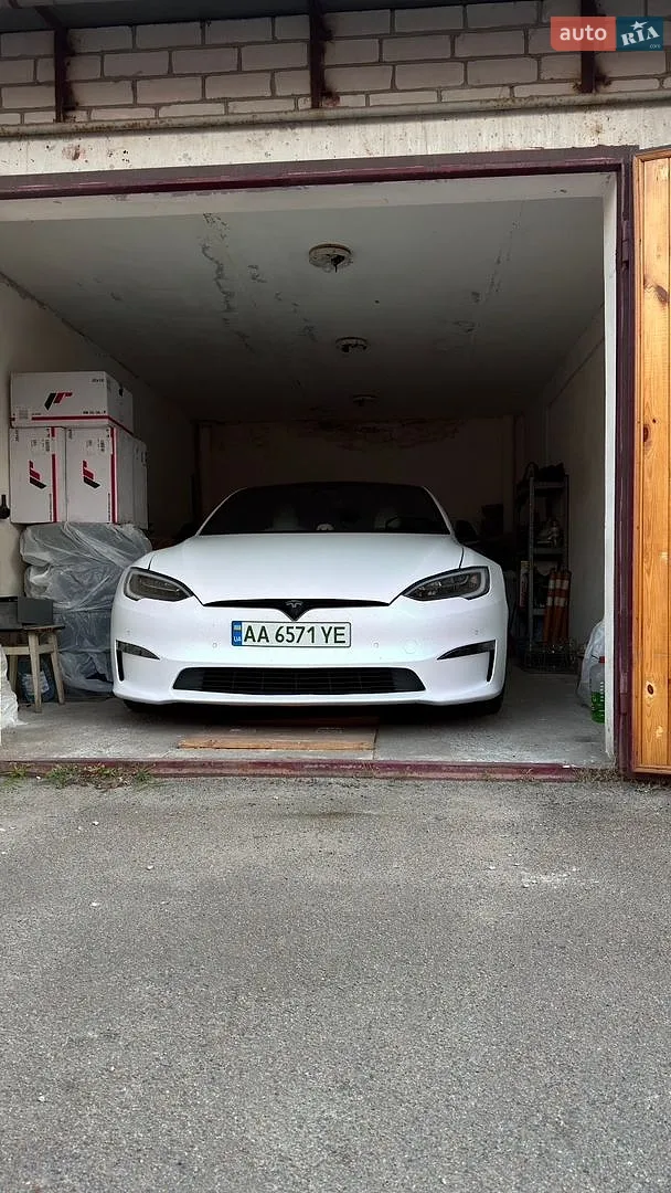 Tesla Model S, 2021