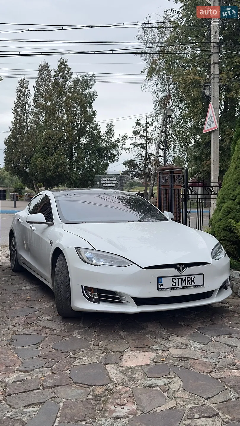Tesla Model S, 2016