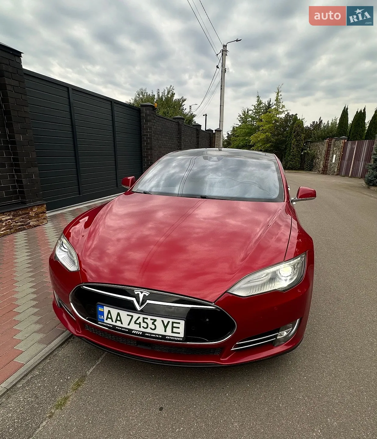 Tesla Model S, 2015