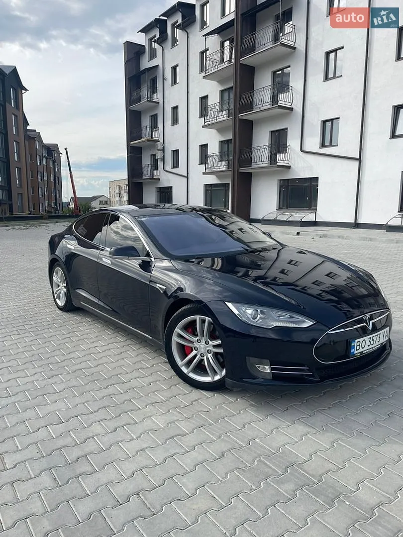 Tesla Model S, 2013