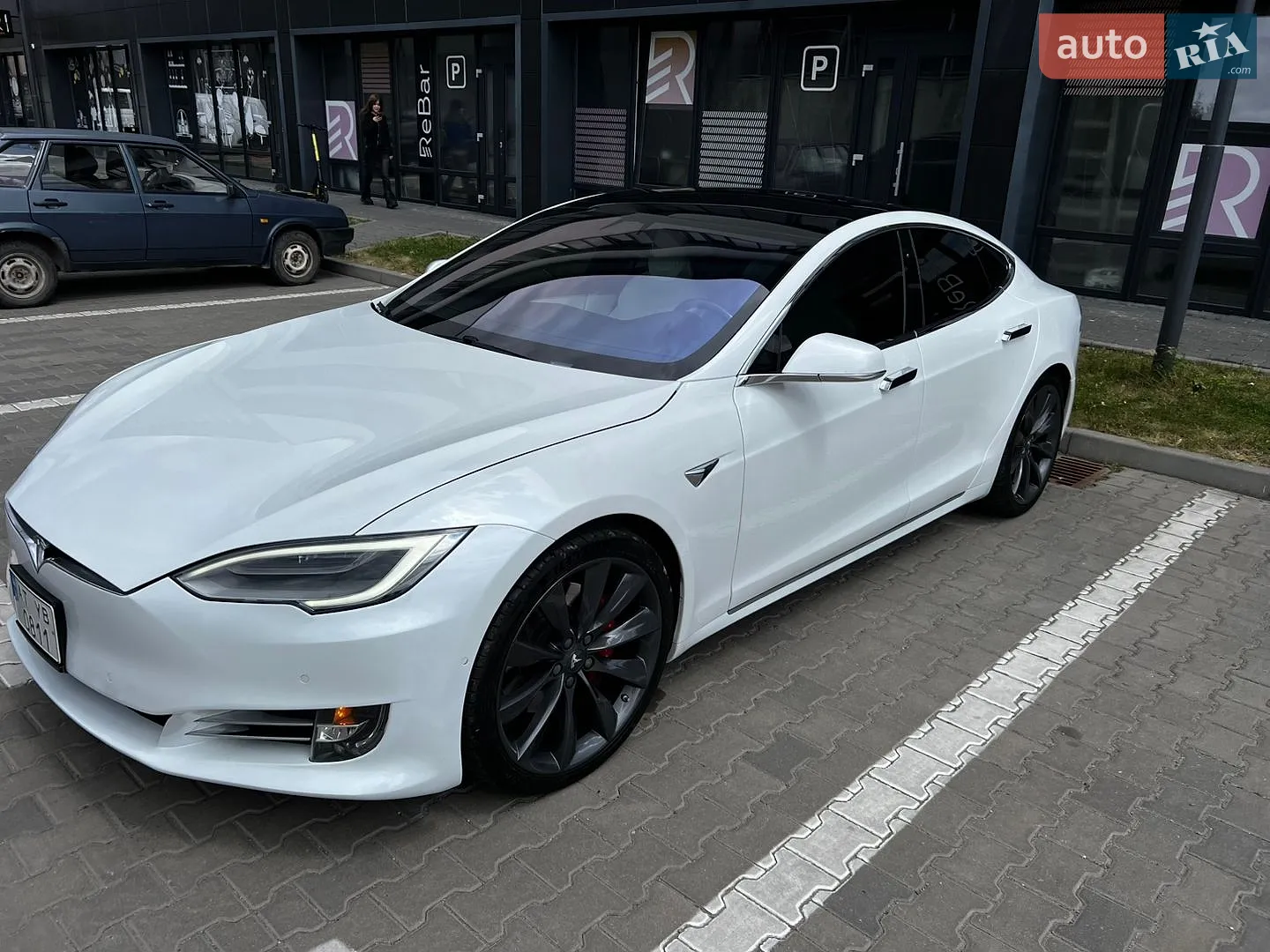 Tesla Model S, 2017
