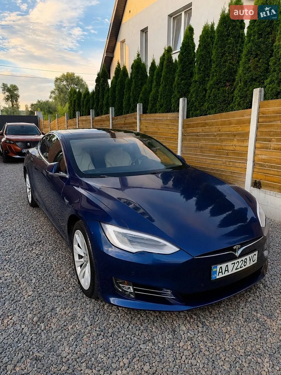Tesla Model S, 2018