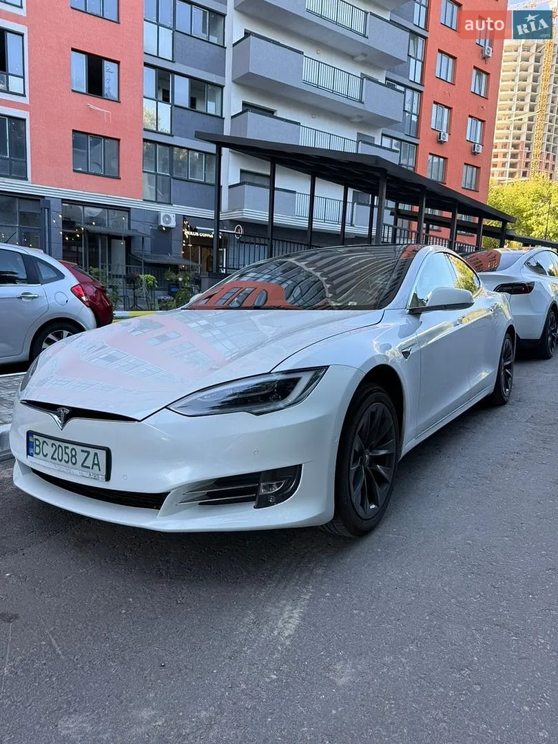 Tesla Model S, 2019