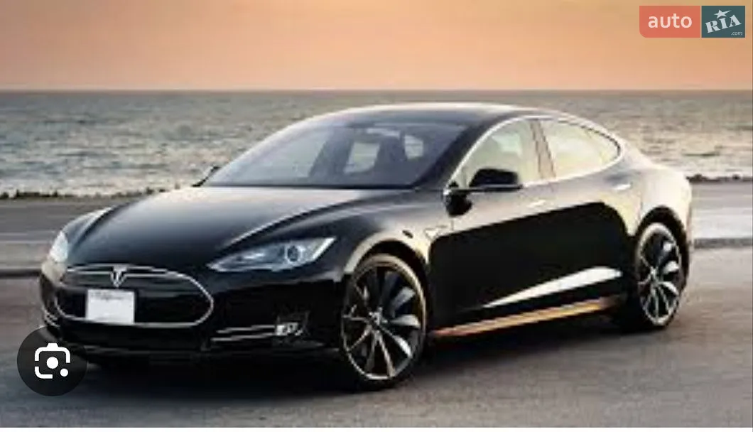 Tesla Model S, 2015